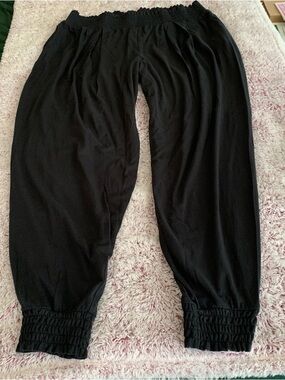 Any Body Black Jogger-Style Pants. Smocked elastic ankles. Pockets. Loose fit